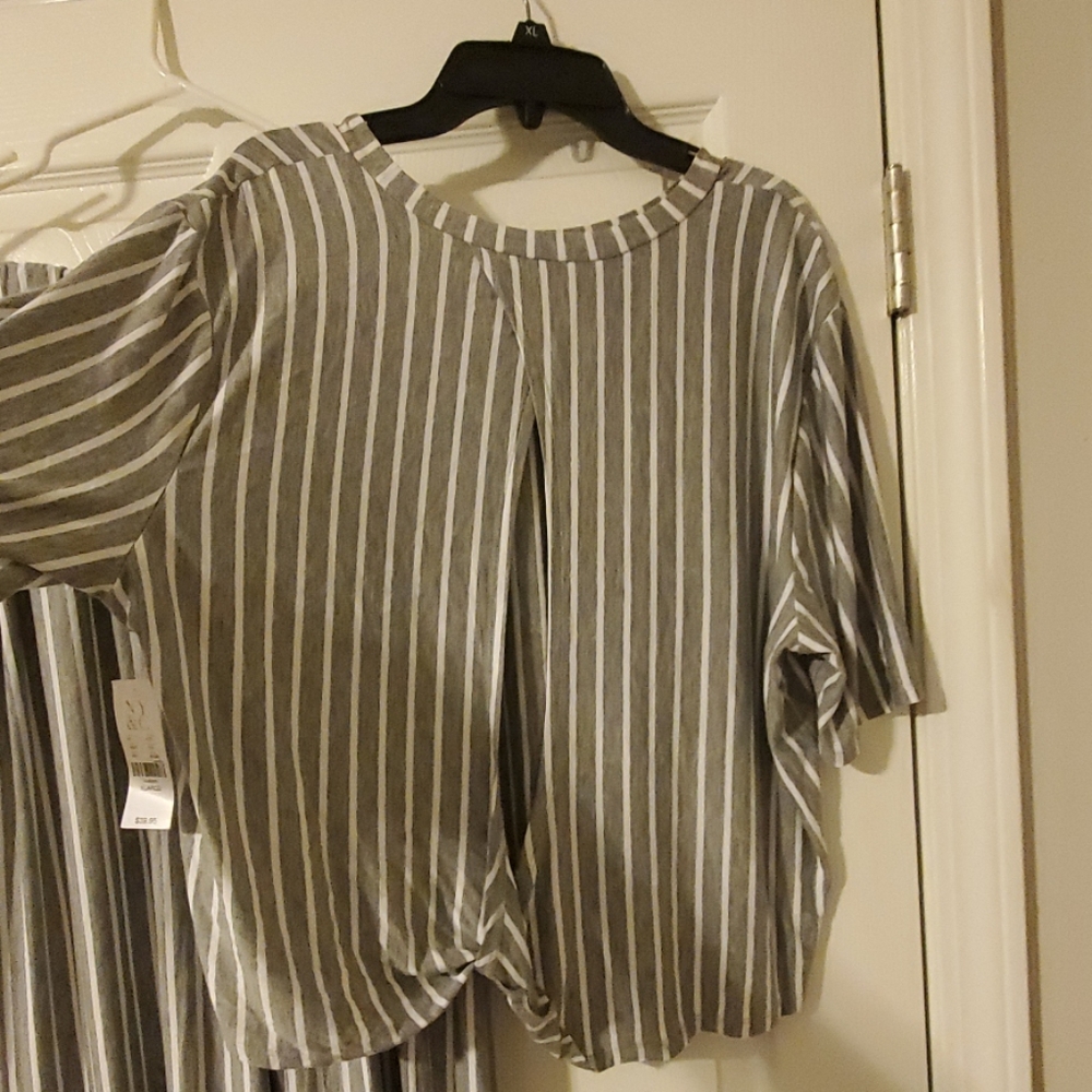 New York &Company 2 piece set